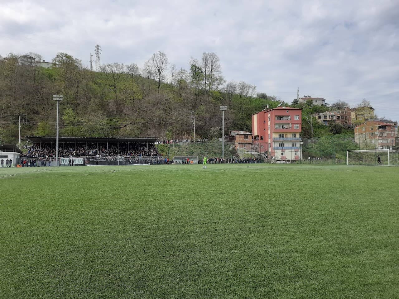 75. Yıl Futbol Sahası