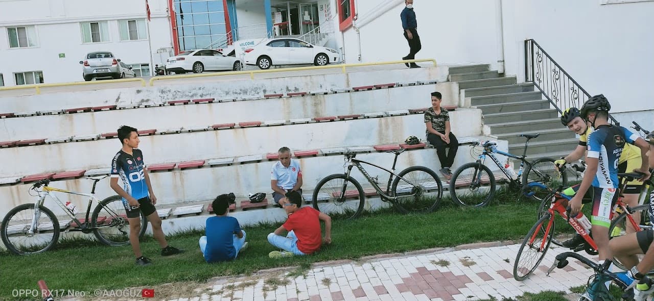 İkra Halı Saha 4