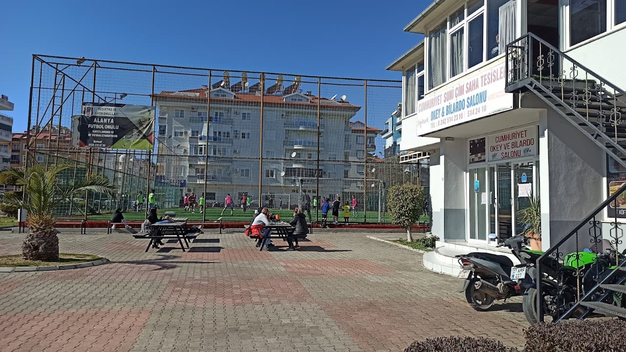 Cumhuriyet Halı Sahası 2