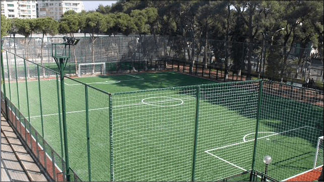 İzmir Atatürk Lisesi Futbol Sahası