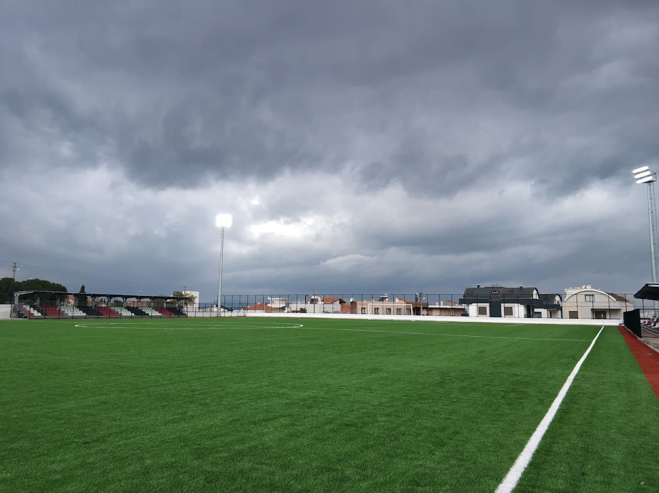 Güzelbahçe Spor Klübü Futbol Sahası 2