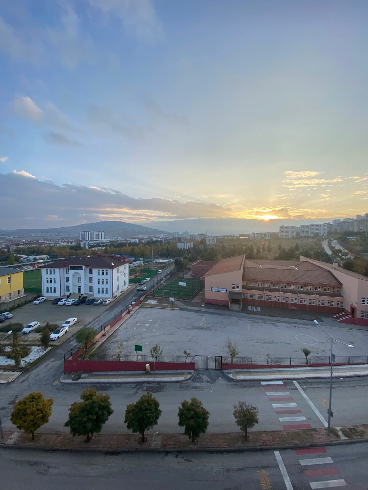 Turkuaz Life halı saha ve park