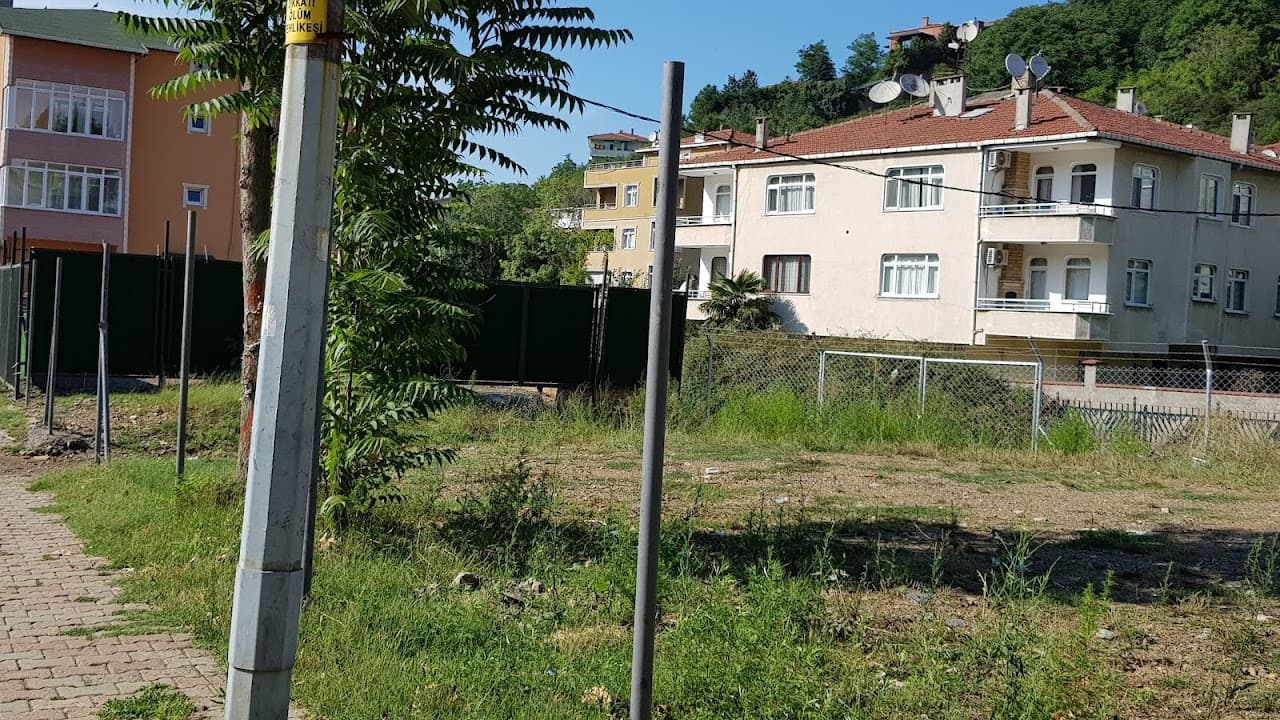 Küçüksu Halı Sahası 3