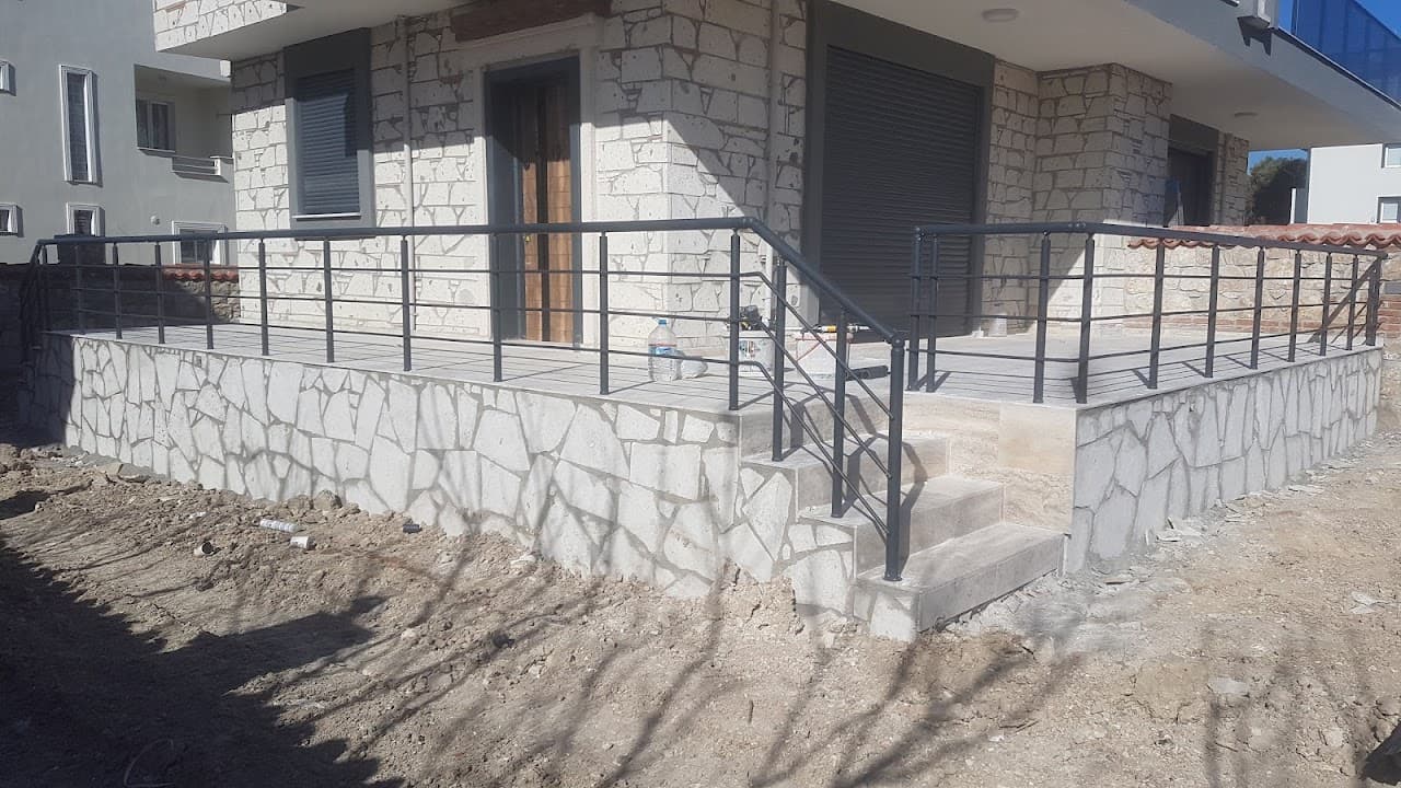 Mordoğan halı saha