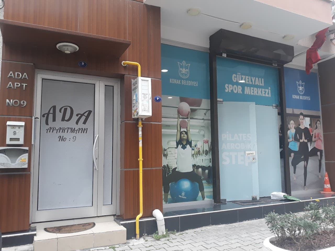 Konak Belediyesi Güzelyalı Spor Merkezi