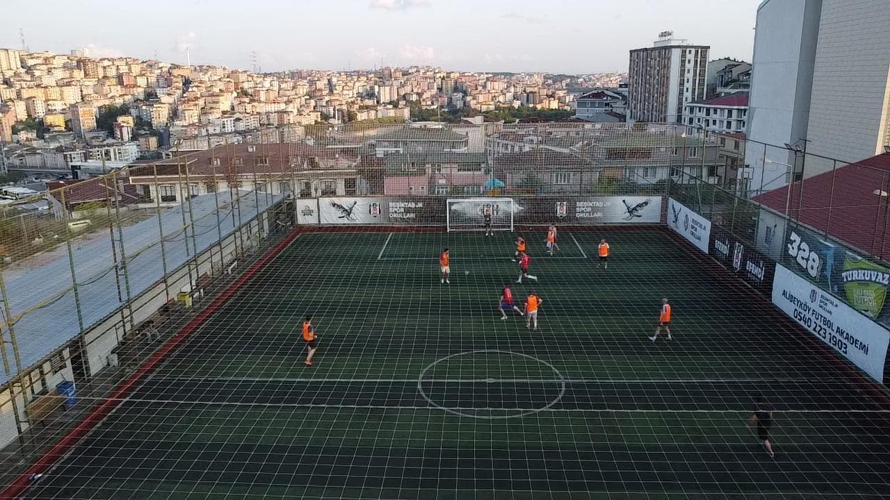 Alibeyköy Öztürkler Halı Saha ,Spor Tesisi