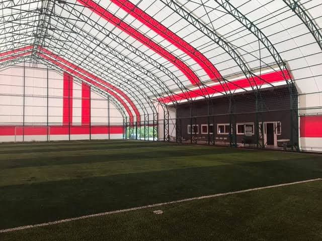 Küre sporyum halı saha