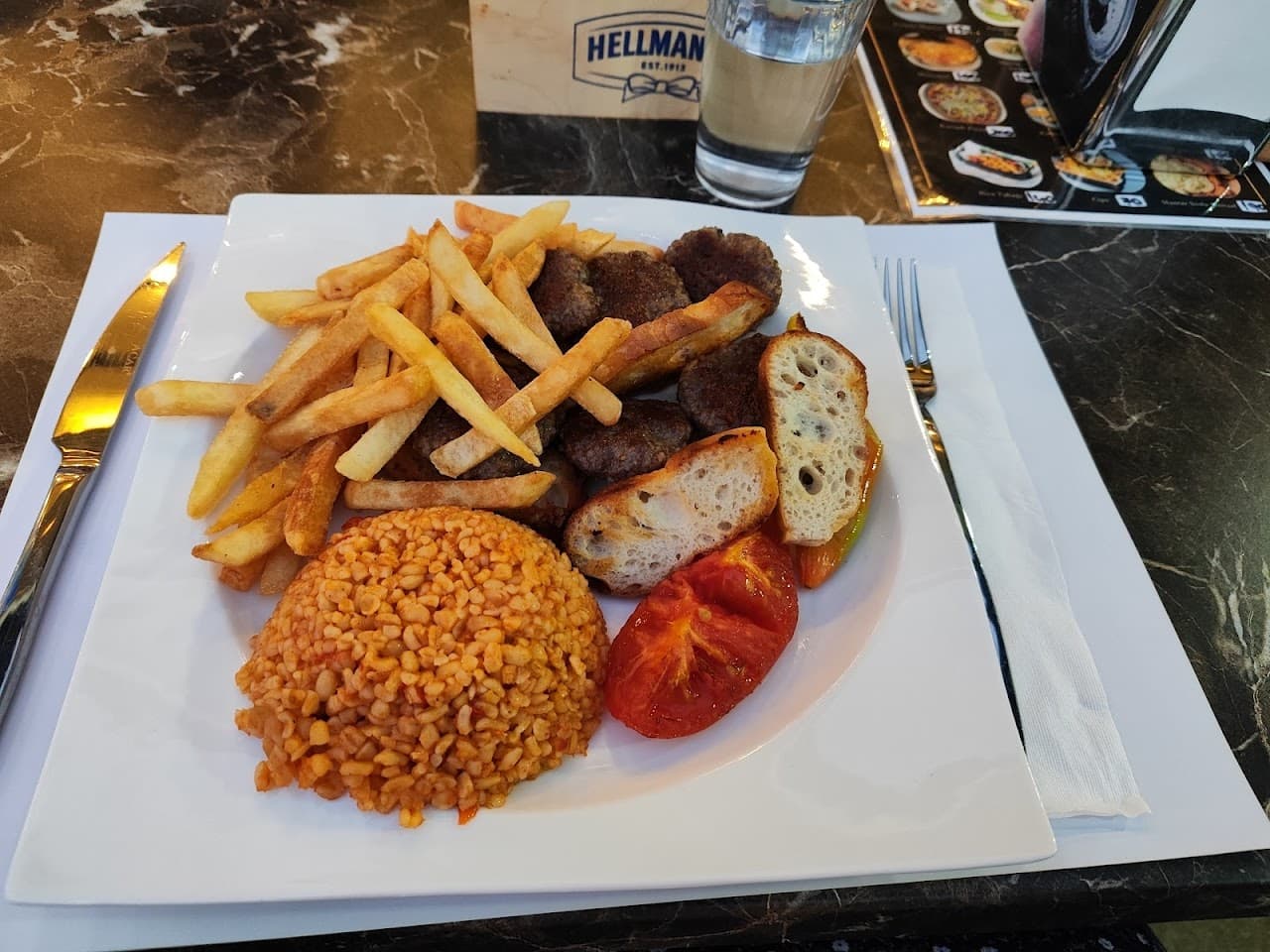 Örnekköy Halı Saha Cafe 2
