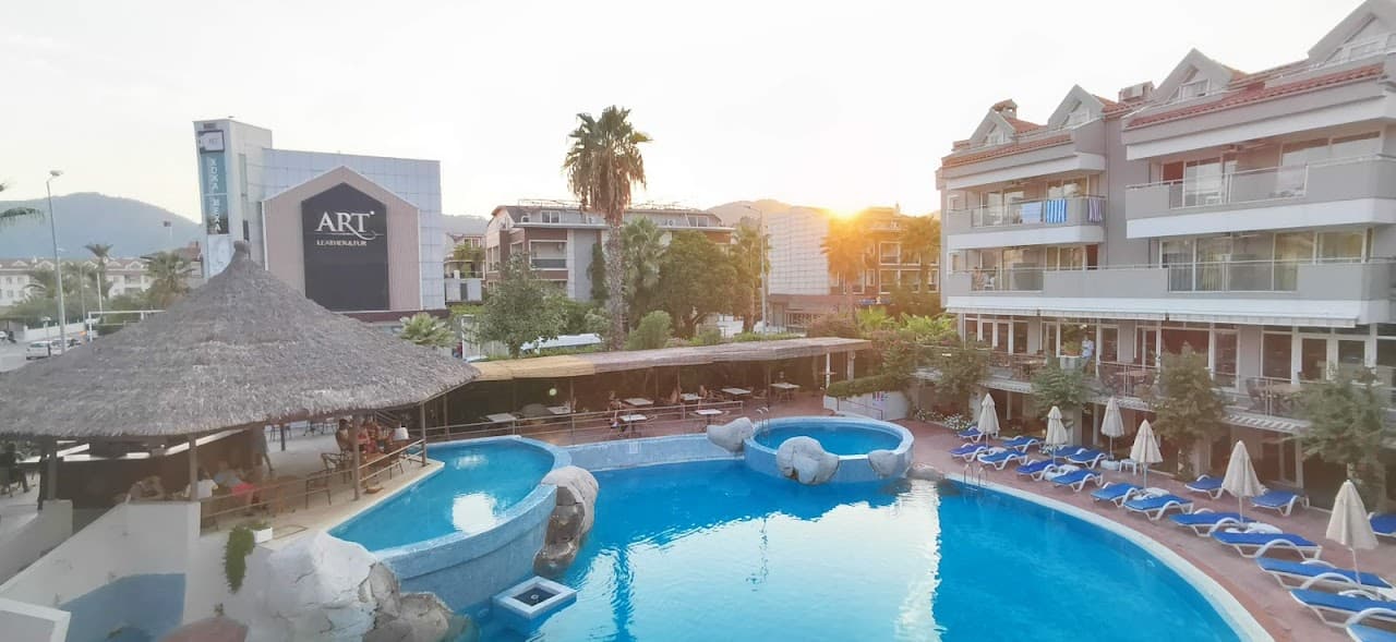 Marmaris Belediyesi Halı Saha 3