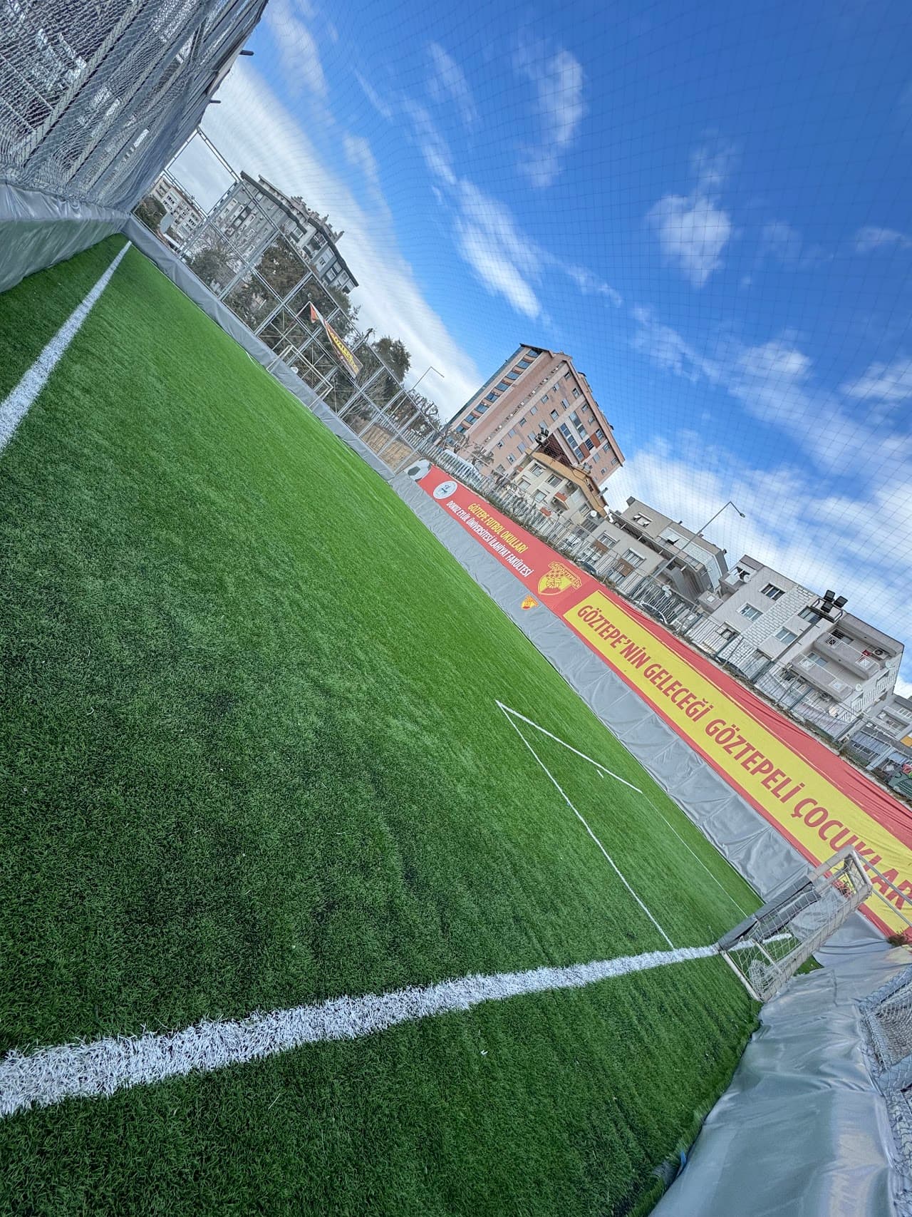 Göztepe Halı Sahası 3