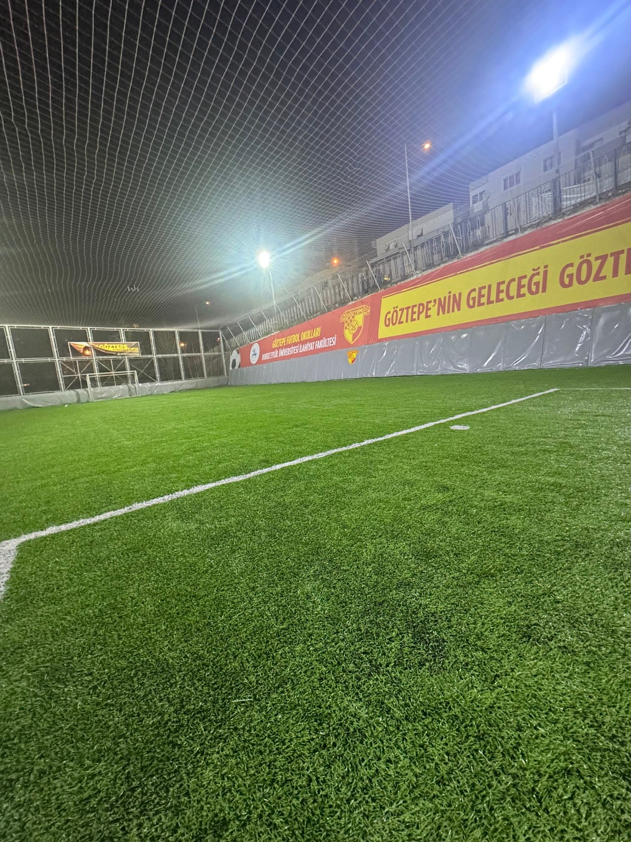 Göztepe Halı Sahası 5