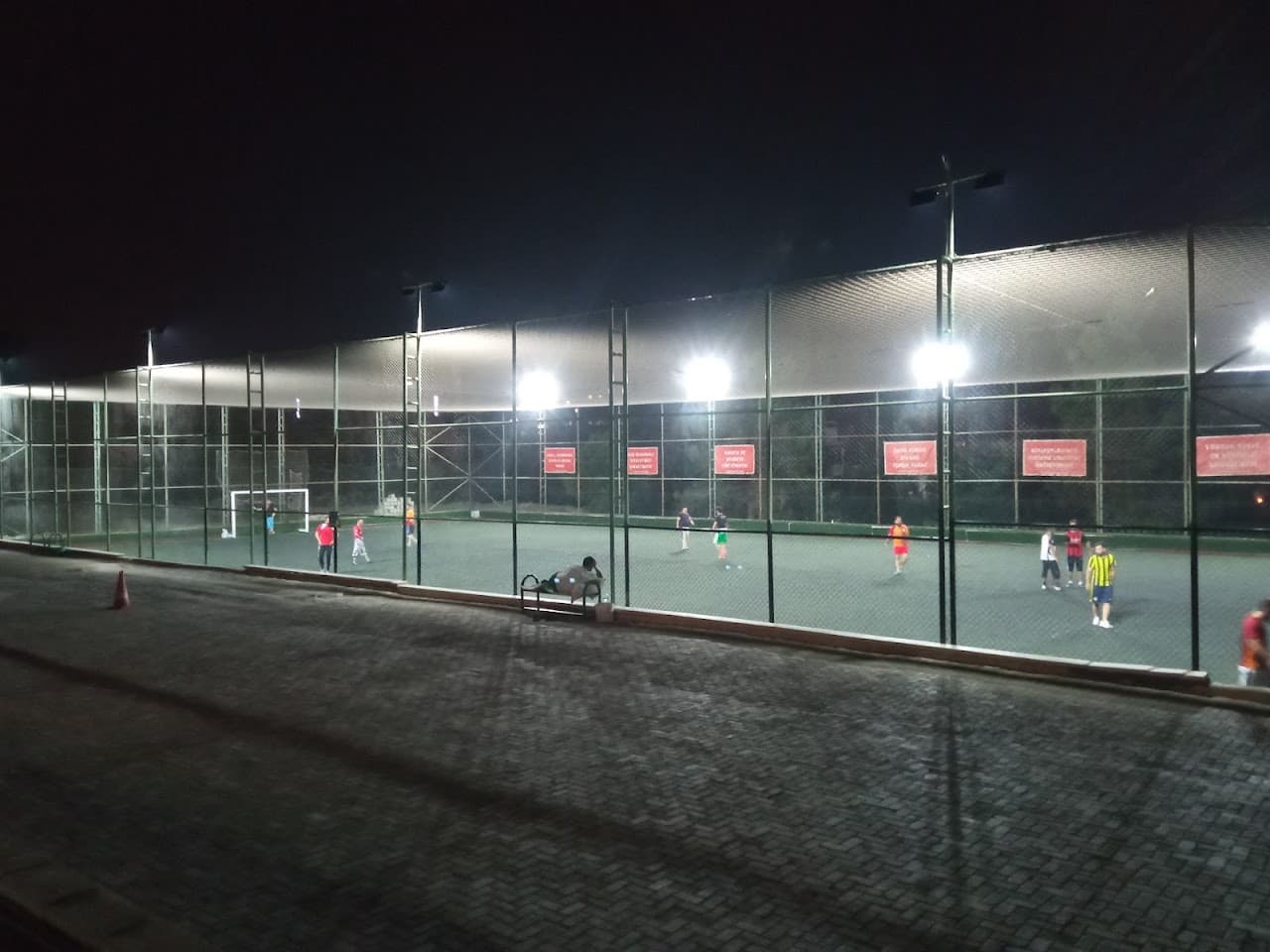 Anadolu Halı Saha - Kalender Spor Tesisleri - Futbol Okulu